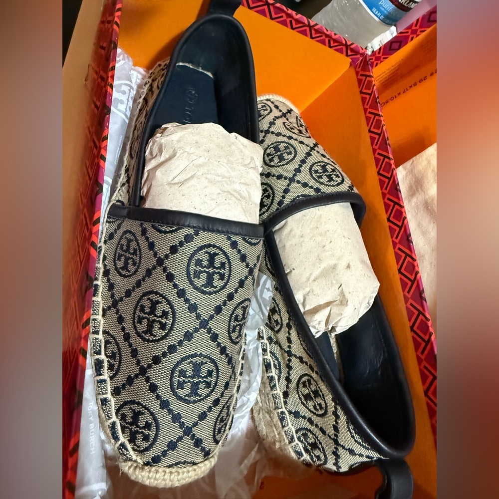 Tory Burch T MONOGRAM PLATFORM ESPADRILLE SIZE 7